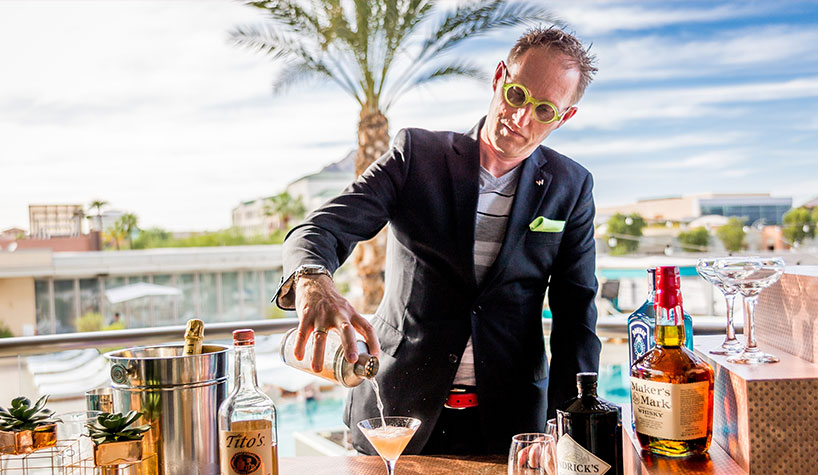 GM David Cronin serves up cocktails for VIPs at W Scottsdale.