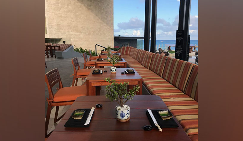 Grand Hyatt Playa del Carmen's Sushi ‘n’ Raw Seafood bar and restaurant