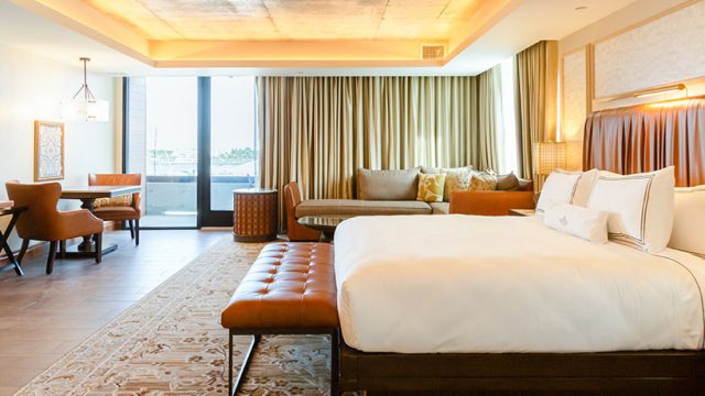 Hotel Brands Add to Collections