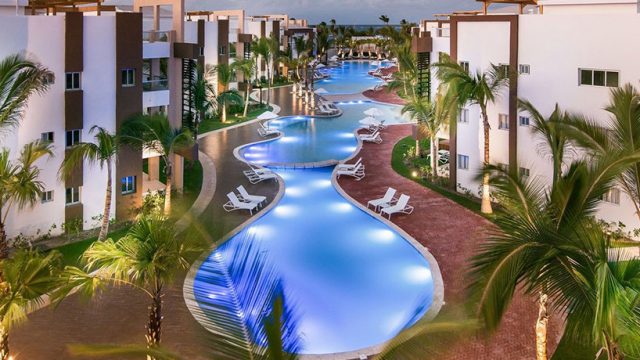 Radisson Blu Signs Caribbean Resort