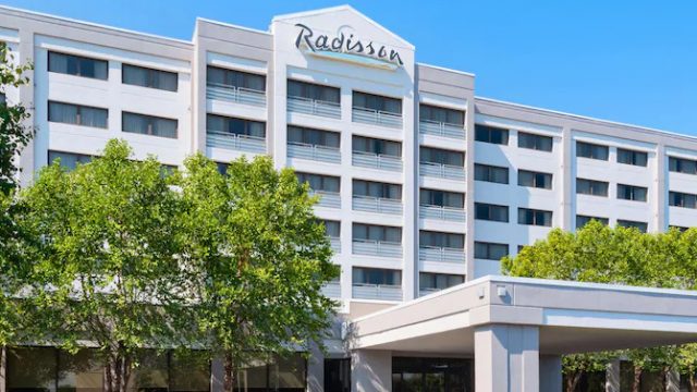 Service Properties Trust amends management agreement with Radisson