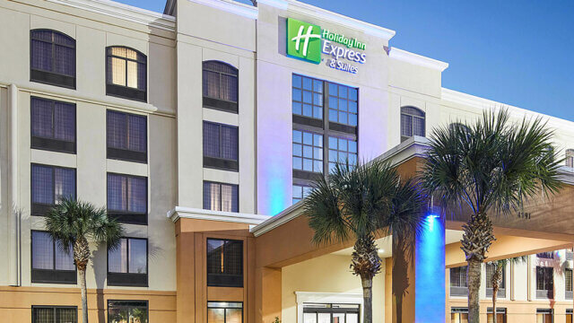 Holiday Inn Express & Suites Jacksonville Southeast Medical Center Area