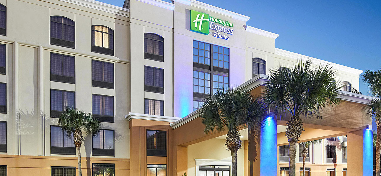 Holiday Inn Express & Suites Jacksonville Southeast Medical Center Area