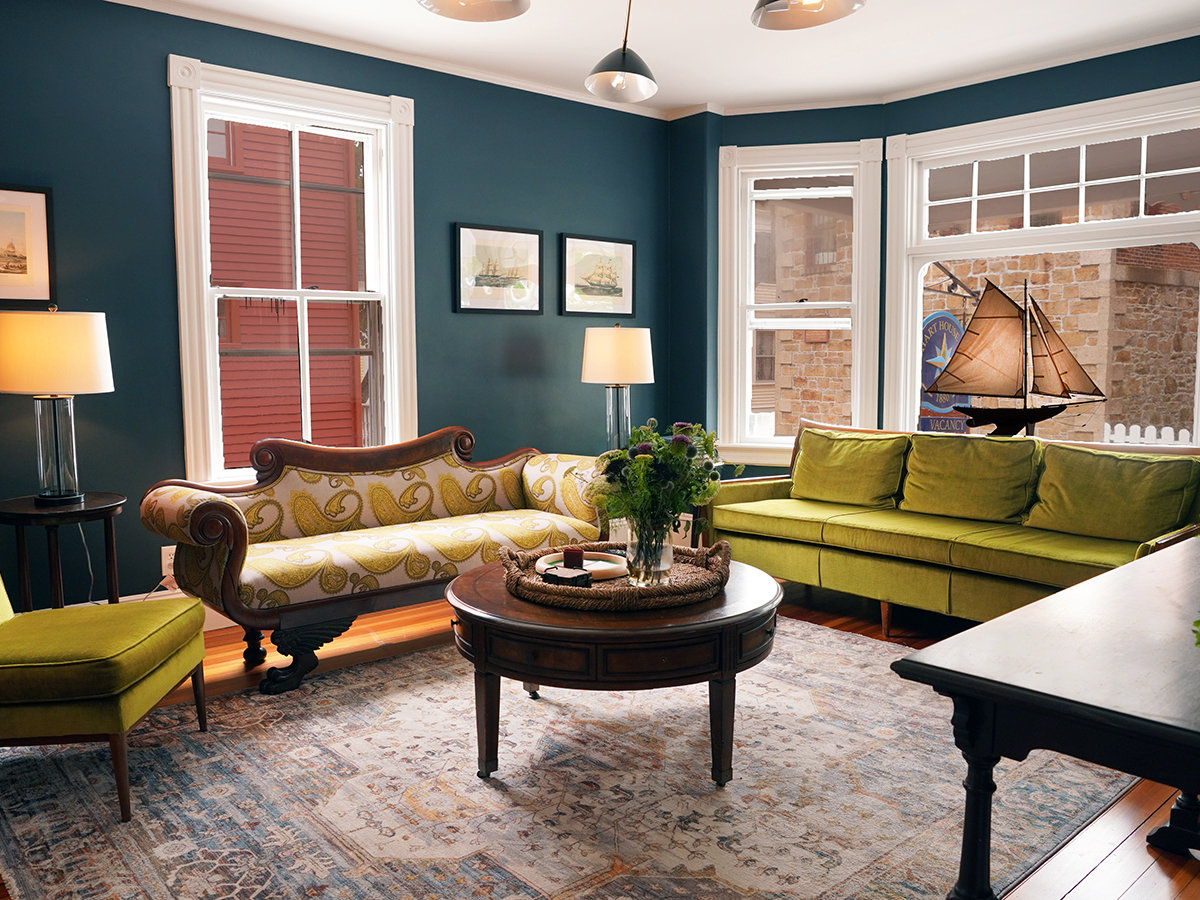 Charming Chart House Inn