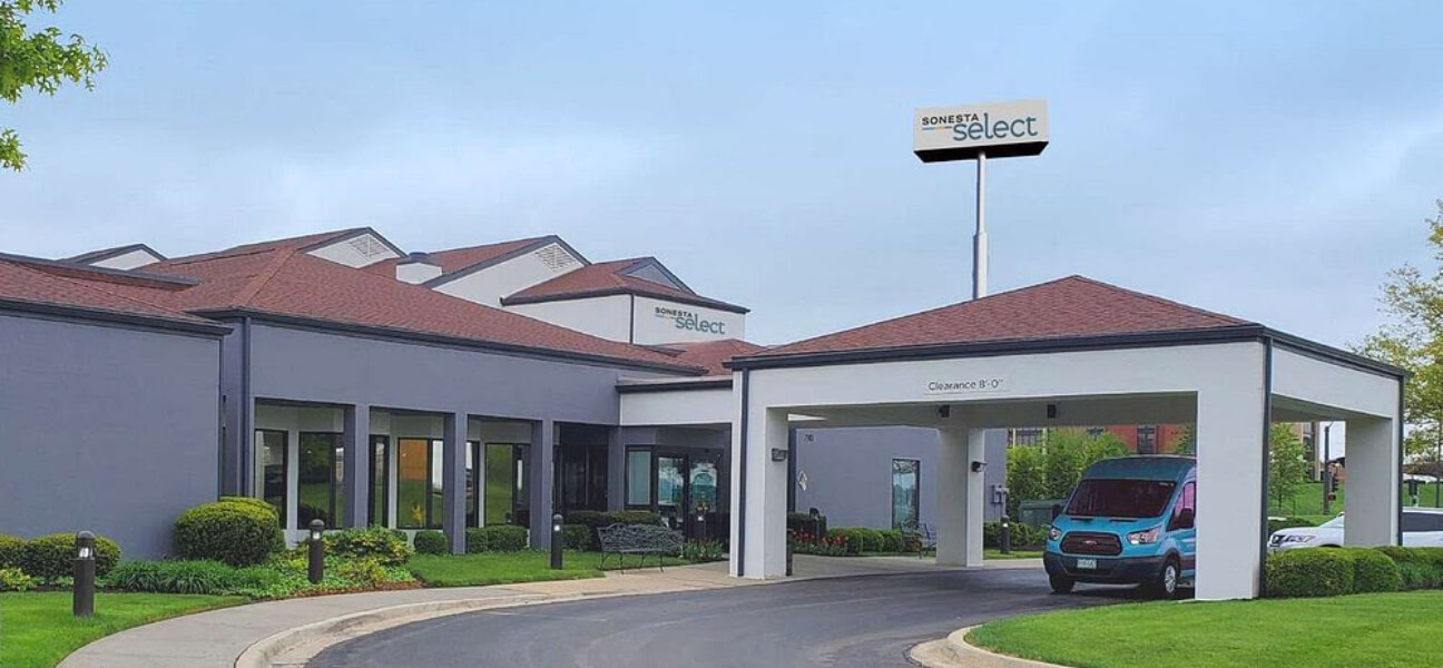 Sonesta Select Kansas City Airport Tiffany Springs